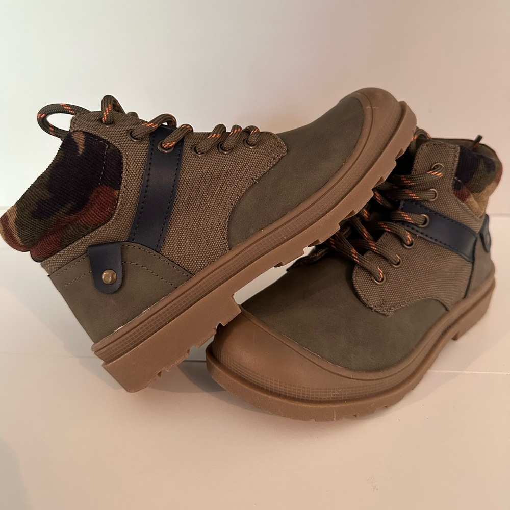 Sonoma Camo Boy’s Boots Toddler Shoe Size 12